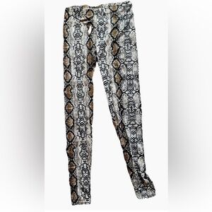 Snake Print Leggings Fashion Medium Women’s Leggings NWT